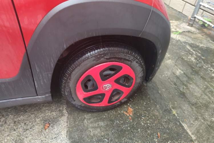 Used Baojun E100 2017 Intelligent Edition Right Front Wheel Hub