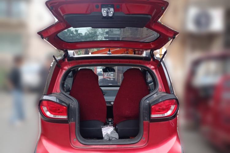 Used Baojun E100 2017 Smart Edition Trunk
