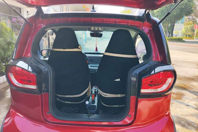 Used Baojun E100 2017 Intelligent Edition Trunk