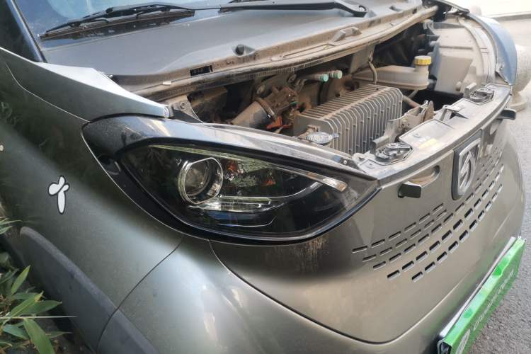 Used Baojun E100 2017 Intelligent Edition Right Front Headlight