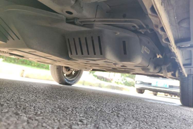 Used Baojun E100 2017 Intelligent Edition Chassis Front Left