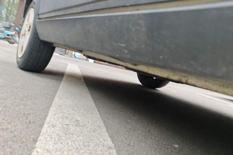 Used Baojun E100 2017 Intelligent Edition Chassis Front Right