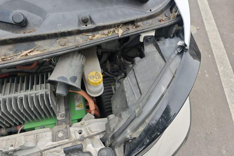 Used Baojun E100 2017 Intelligent Edition Engine Bay Left