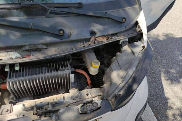 Used Baojun E100 2017 Intelligent Edition Engine Bay Left