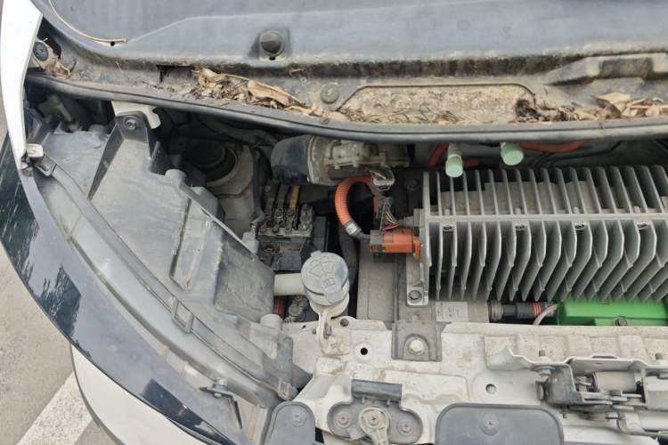Used Baojun E100 2017 Intelligent Edition Engine Bay Right