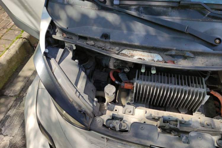 Used Baojun E100 2017 Intelligent Edition Engine Bay Right