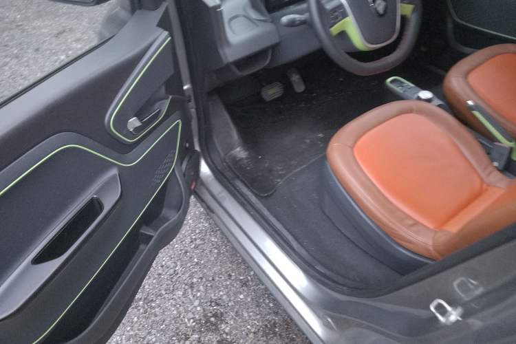 Used Baojun E100 2018 Intelligent Drive Edition Interior 3