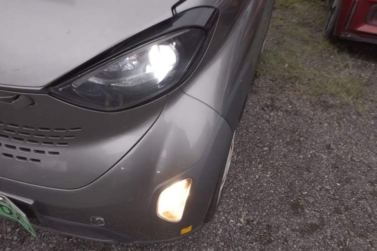 Used Baojun E100 2018 Intelligent Drive Edition Left Front Headlight
