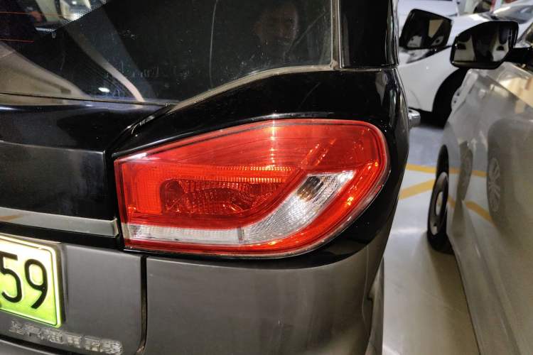 Used Baojun E100 2018 Intelligent Drive Edition Right Rear Taillight