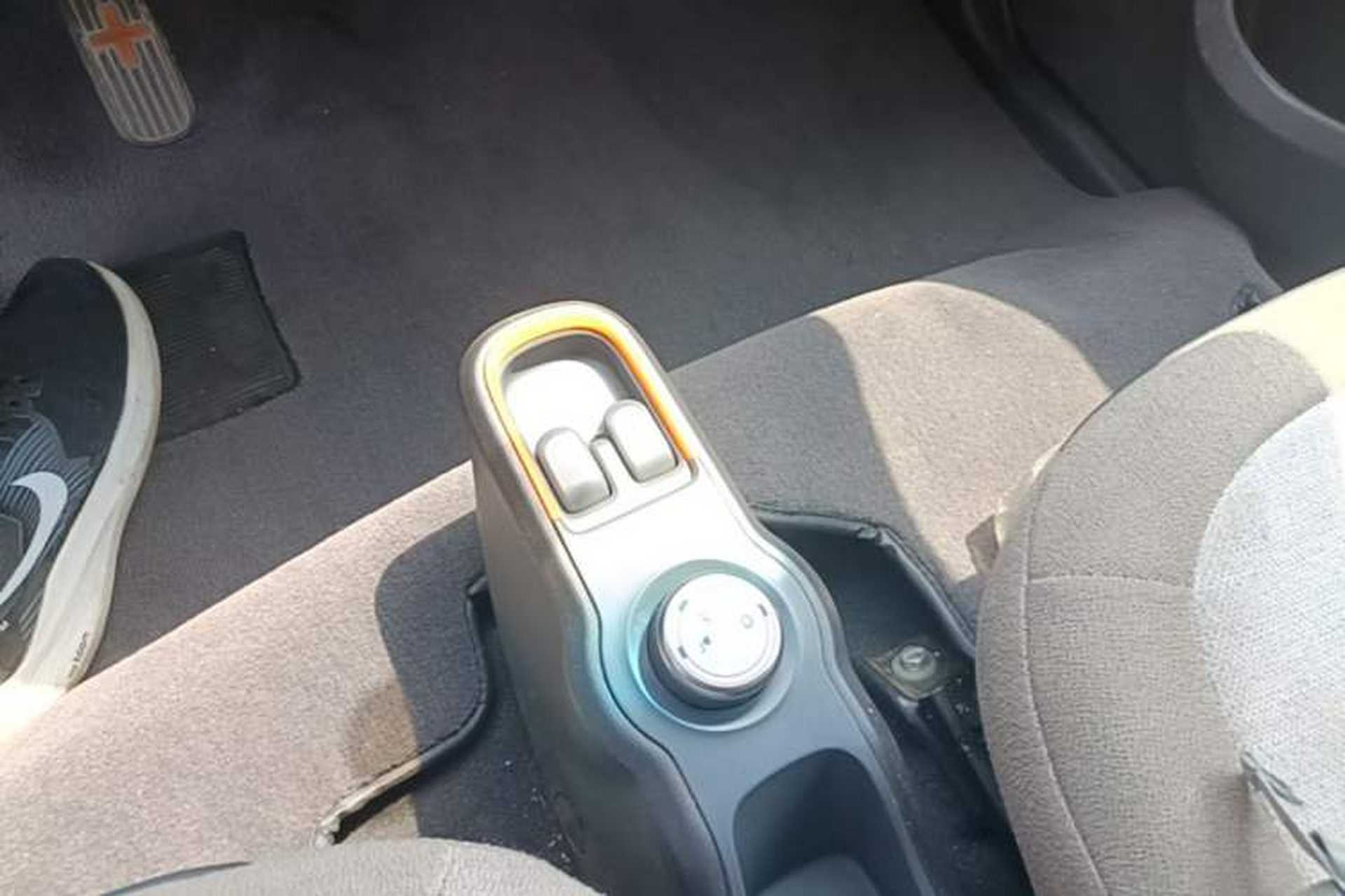 Used Baojun E100 2018 Intelligent Drive Edition Gear Lever