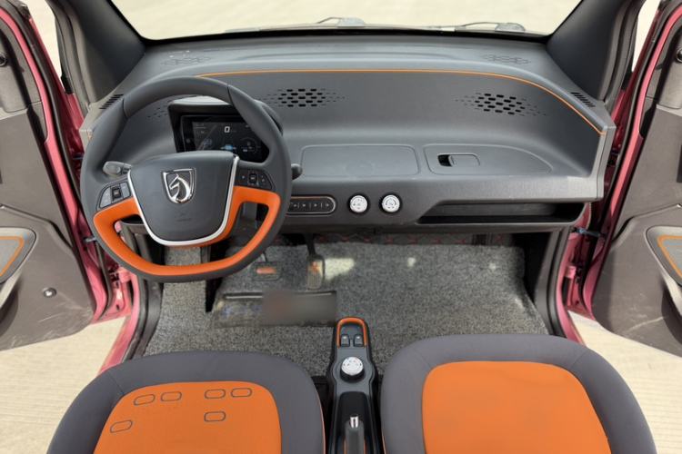 Used Baojun E100 2018 Intelligent Drive Edition Interior 2