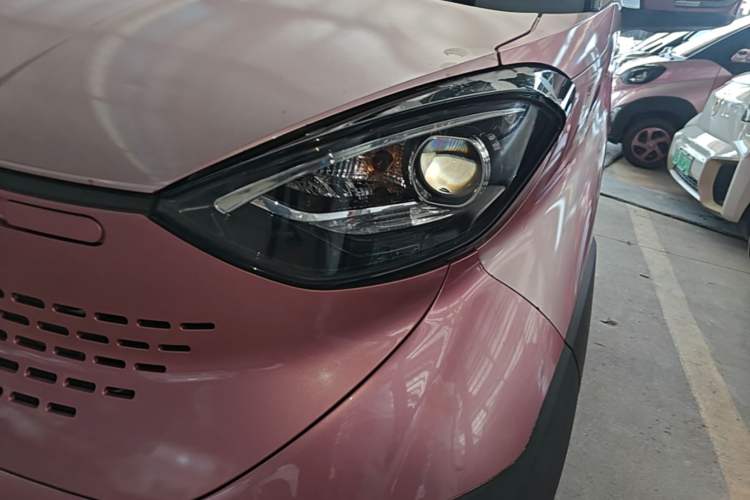 Used Baojun E100 2018 Intelligent Drive Edition Left Front Headlight