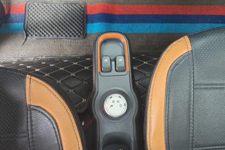 Used Baojun E100 2018 Intelligent Drive Edition Gear Lever