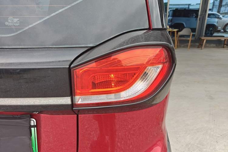 Used Baojun E100 2018 Intelligent Drive Edition Right Rear Taillight
