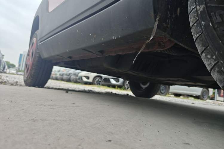 Used Baojun E100 2018 Intelligent Drive Edition Right Side Sill