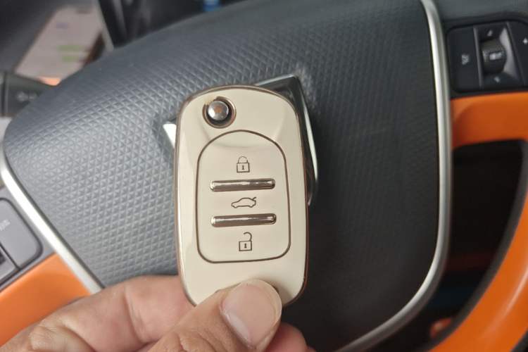 Used Baojun E100 2018 Intelligent Drive Edition Vehicle Key