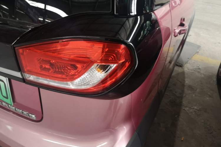 Used Baojun E100 2018 Intelligent Drive Edition Right Rear Taillight