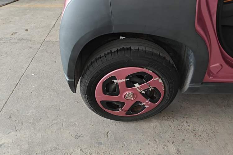Used Baojun E100 2018 Intelligent Drive Edition Right Rear Wheel Hub