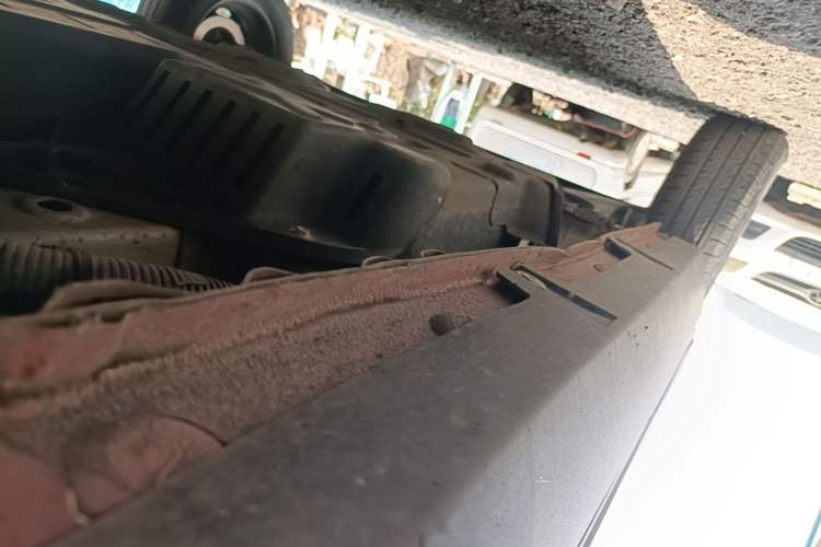 Used Baojun E100 2018 Intelligent Drive Edition Right Side Sill