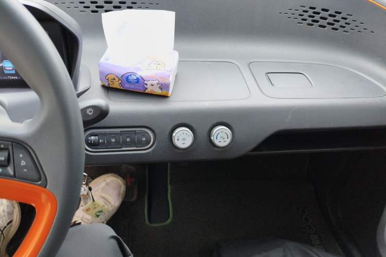 Used Baojun E100 2018 Intelligent Drive Edition Audio And AC Panel