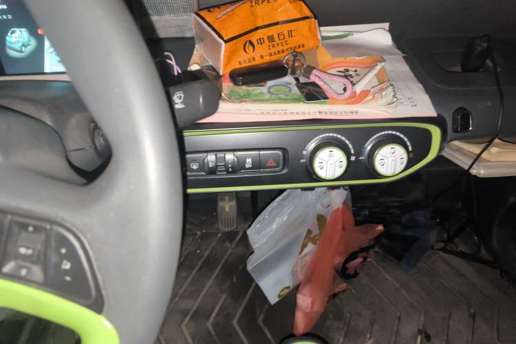 Used Baojun E100 2019 250KM Smart Enjoyment Version Audio And AC Panel