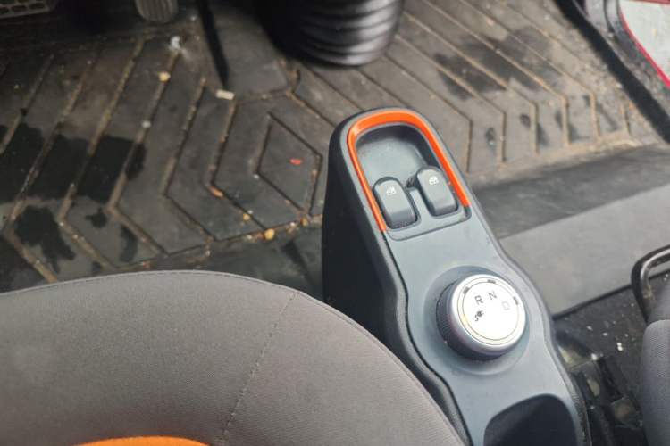 Used Baojun E100 2019 250KM Smart Drive Edition Gear Lever