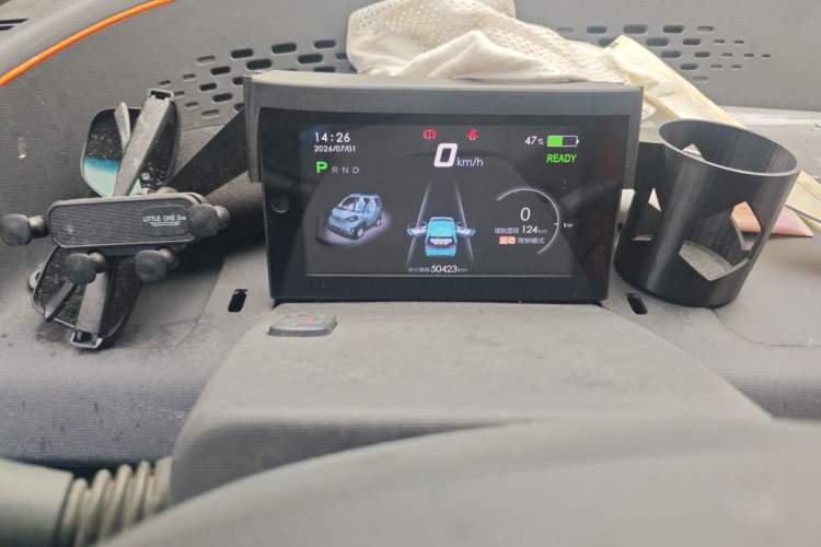 Used Baojun E100 2019 250KM Smart Drive Edition Odometer Close Up