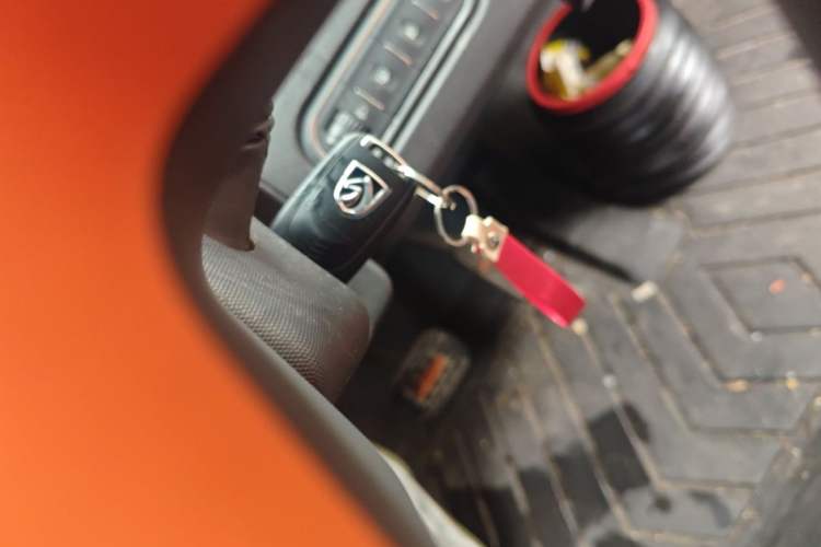 Used Baojun E100 2019 250KM Smart Drive Edition Vehicle Key