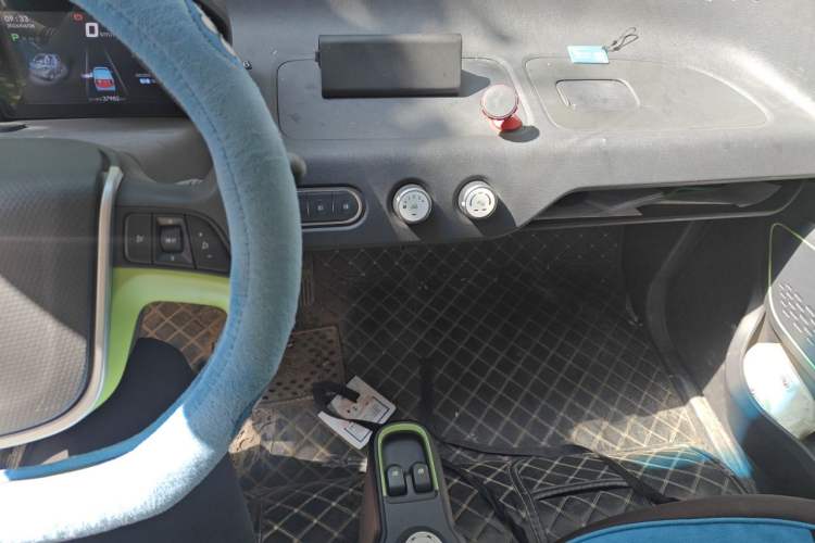 Used Baojun E100 2019 250KM Smart Drive Edition Audio And AC Panel