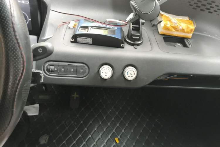 Used Baojun E100 2019 250KM Smart Drive Edition Audio And AC Panel