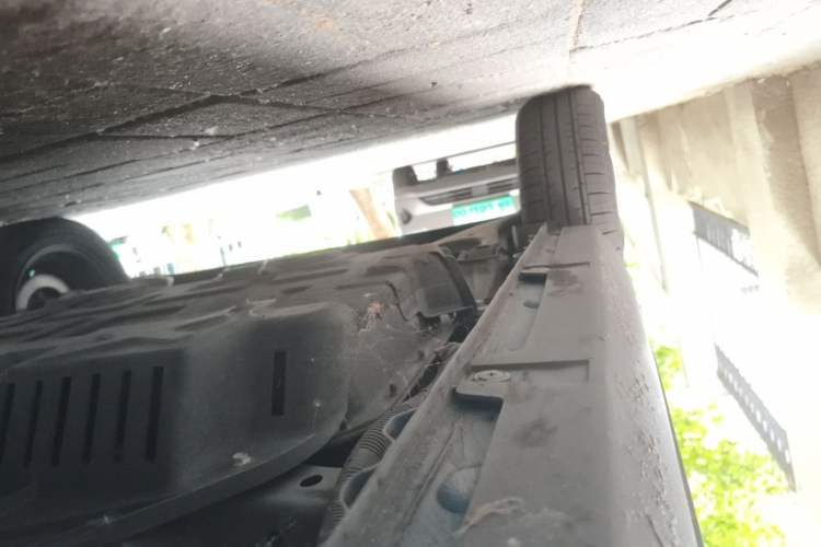 Used Baojun E100 2019 250KM Smart Drive Edition Chassis Front Right
