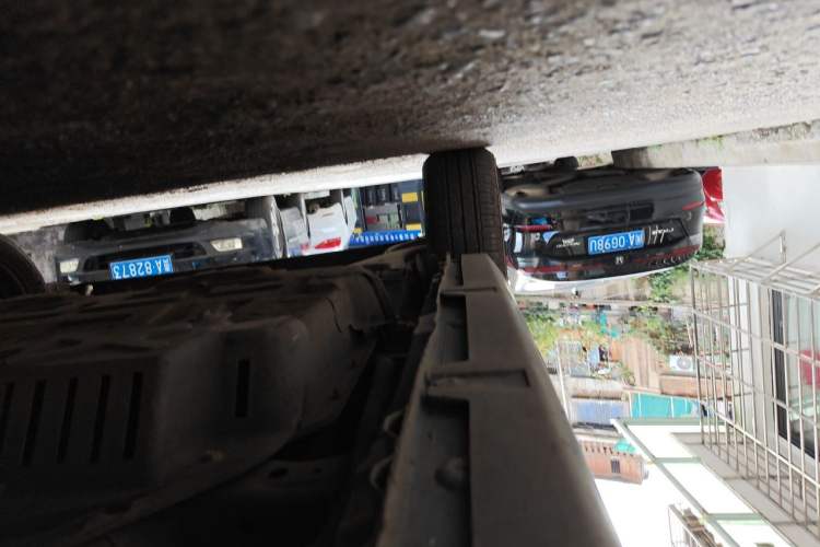 Used Baojun E100 2019 250KM Smart Drive Edition Chassis Front Right