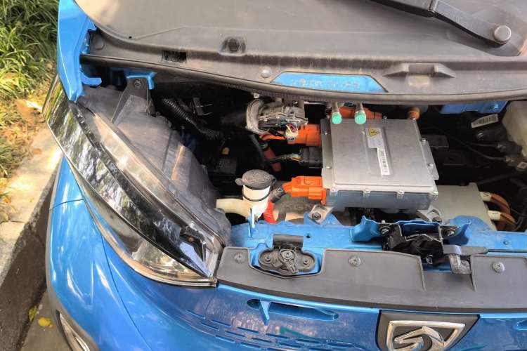 Used Baojun E100 2019 250KM Smart Drive Edition Engine Bay Right