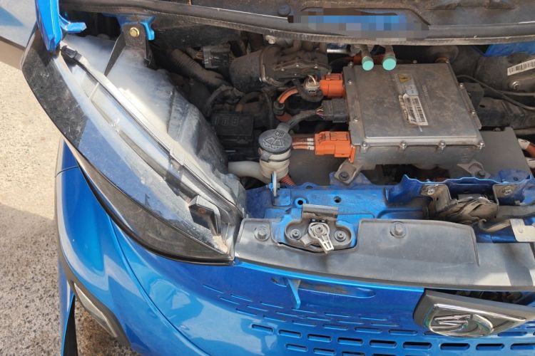 Used Baojun E100 2019 250KM Smart Drive Edition Engine Bay Right