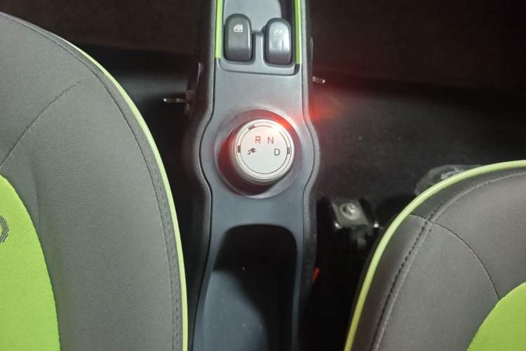 Used Baojun E100 2019 250KM Smart Drive Edition Gear Lever