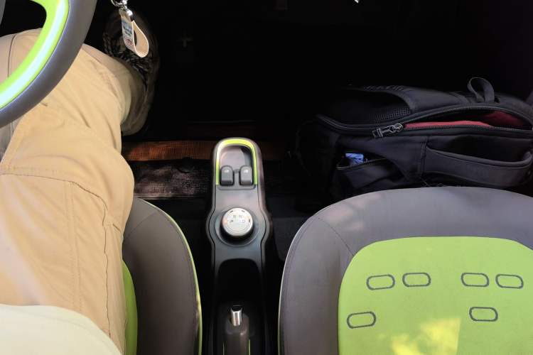 Used Baojun E100 2019 250KM Smart Drive Edition Gear Lever