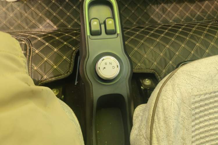 Used Baojun E100 2019 250KM Smart Drive Edition Gear Lever