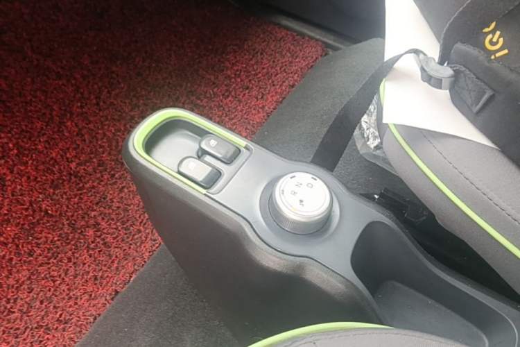Used Baojun E100 2019 250KM Smart Drive Edition Gear Lever