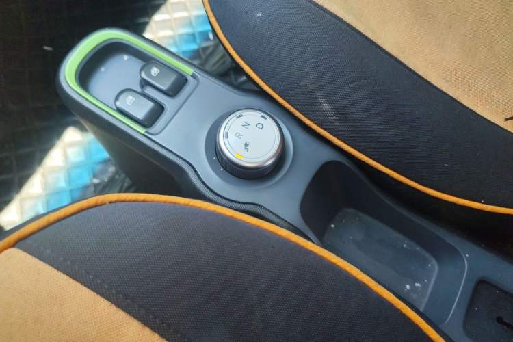 Used Baojun E100 2019 250KM Smart Drive Edition Gear Lever