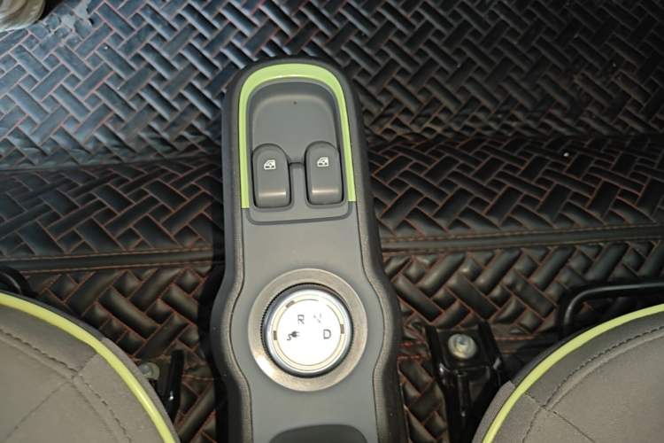 Used Baojun E100 2019 250KM Smart Drive Edition Gear Lever