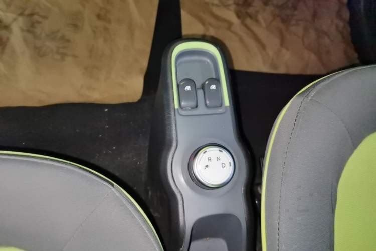 Used Baojun E100 2019 250KM Smart Drive Edition Gear Lever