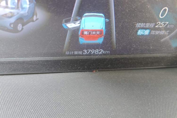 Used Baojun E100 2019 250KM Smart Drive Edition Odometer Close Up
