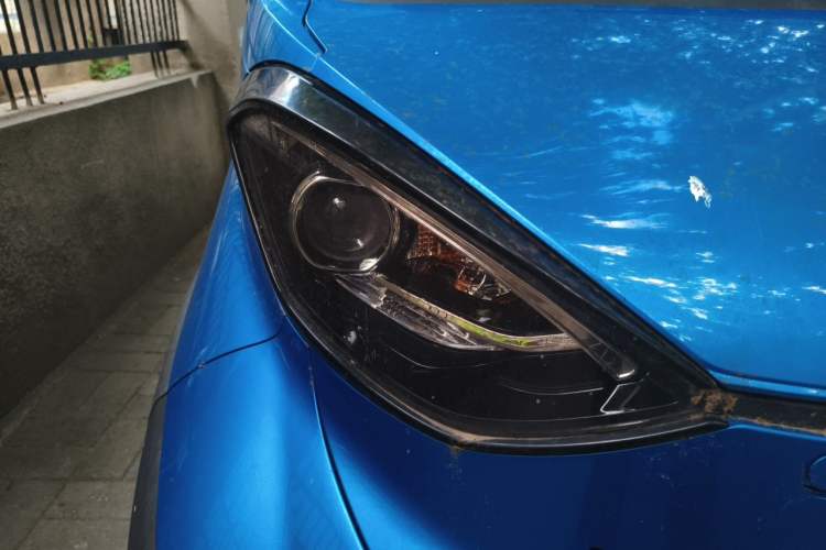 Used Baojun E100 2019 250KM Smart Drive Edition Right Front Headlight