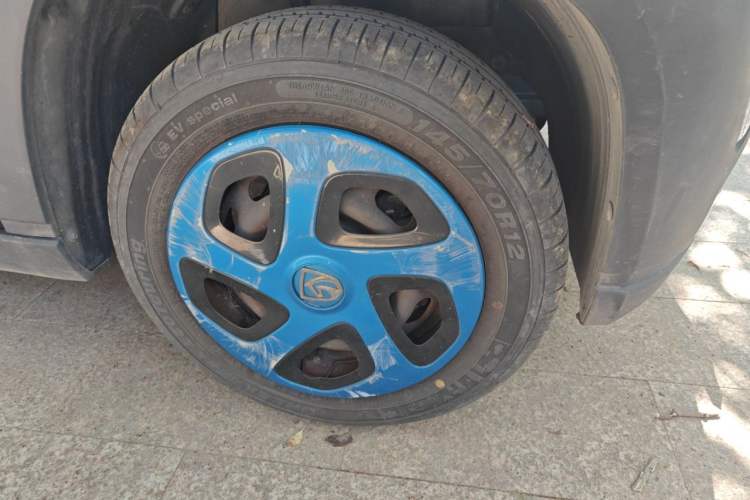 Used Baojun E100 2019 250KM Smart Drive Edition Right Front Wheel Hub