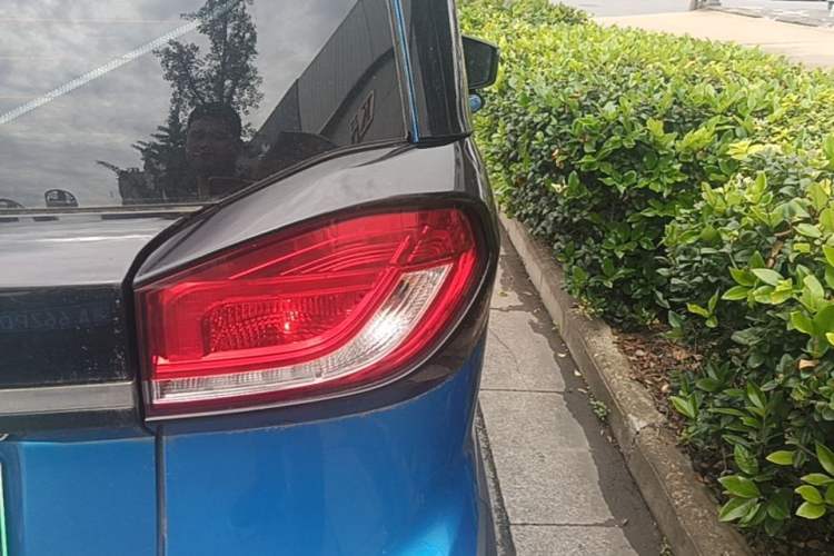 Used Baojun E100 2019 250KM Smart Drive Edition Right Rear Taillight