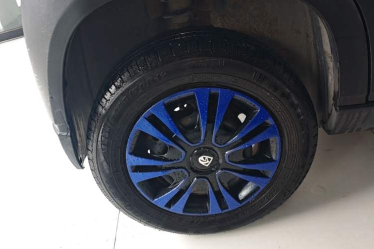 Used Baojun E100 2019 250KM Smart Drive Edition Right Rear Wheel Hub