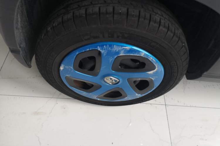Used Baojun E100 2019 250KM Smart Drive Edition Right Rear Wheel Hub