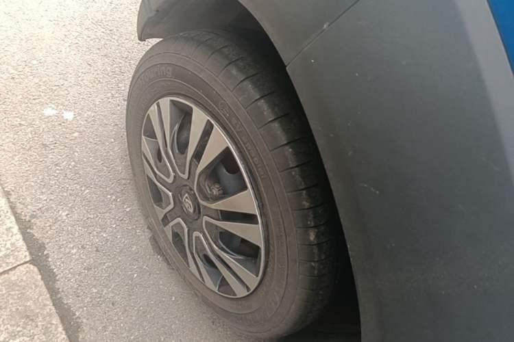 Used Baojun E100 2019 250KM Smart Drive Edition Right Rear Wheel Hub
