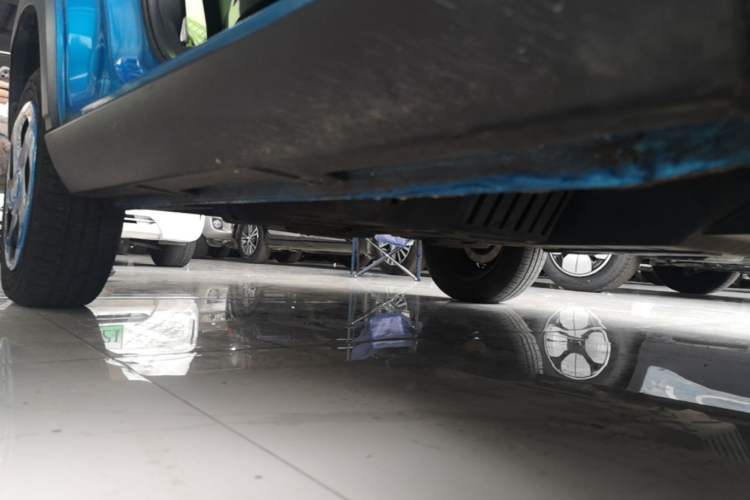 Used Baojun E100 2019 250KM Smart Drive Edition Right Side Sill