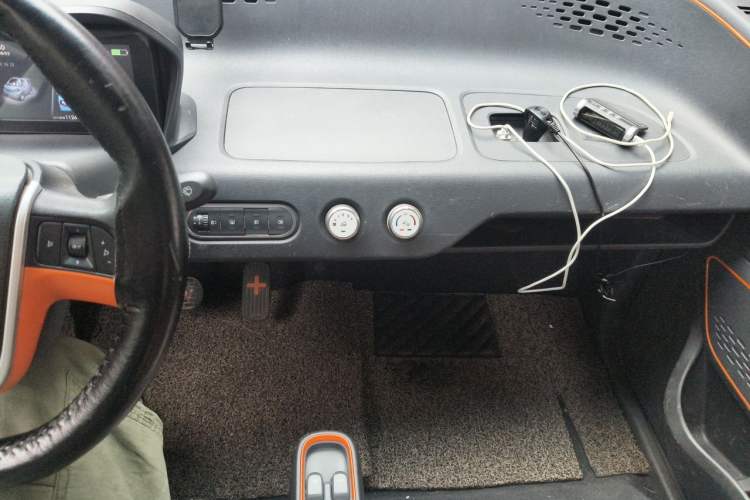 Used Baojun E100 2019 250KM Smart Drive Edition Audio And AC Panel